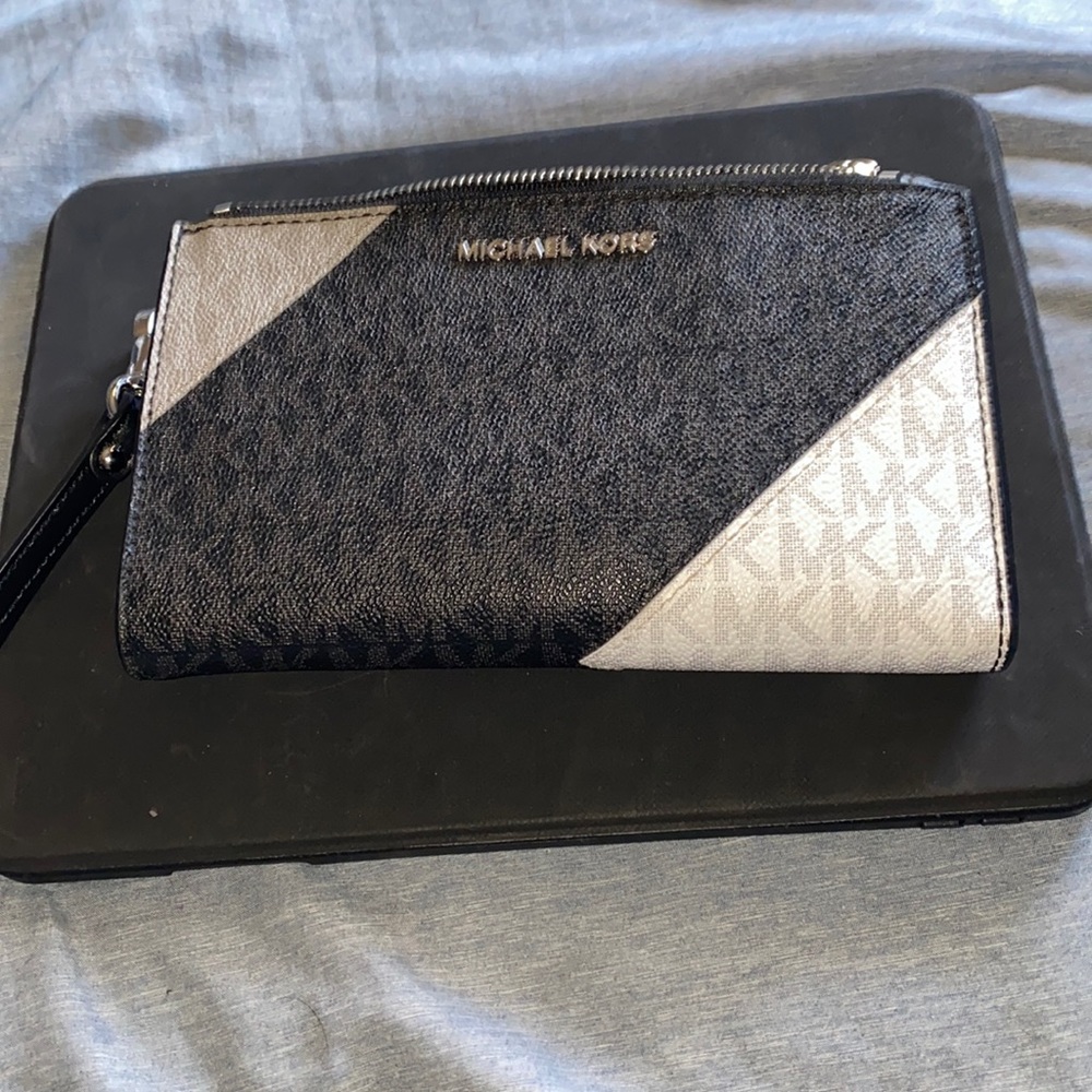 Michael Kors tri-color wallet